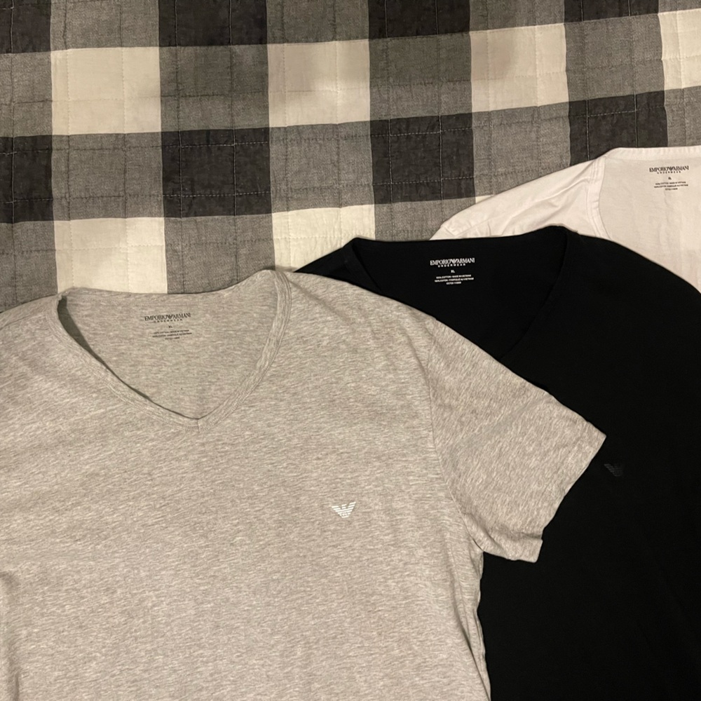 Emporio Armani v-neck T-shirt bundle (3shirts)